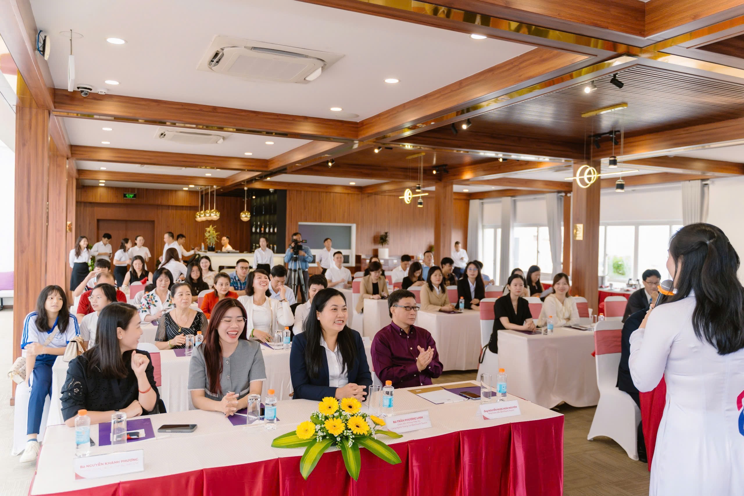 BenThanh Tourist xúc tiến du lịch Singapore tại TP Cần Thơ